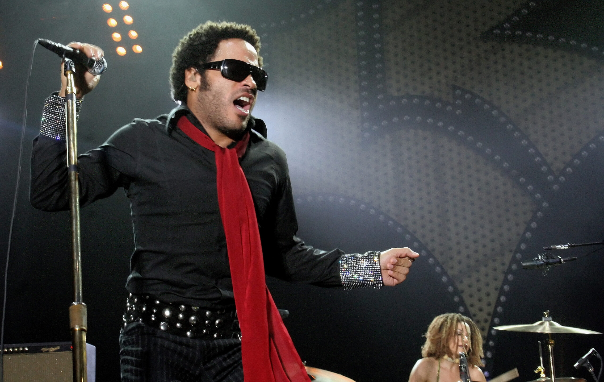 Is Lenny Kravitz gay? We look into it in this post.