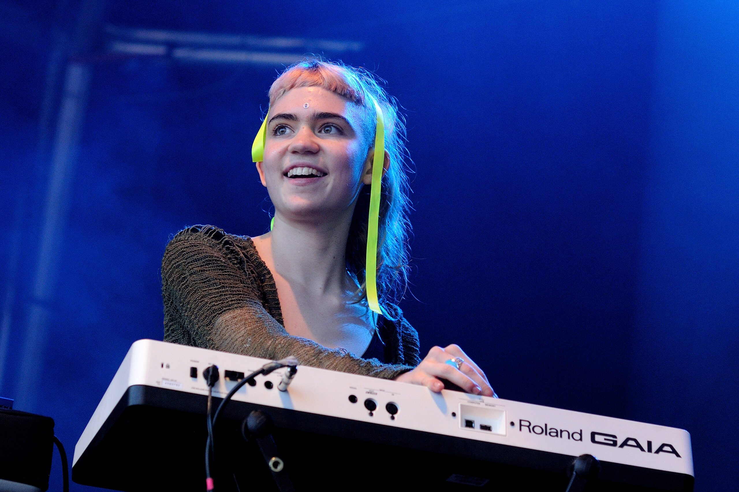 Is Grimes a lesbian? Some say she swings both ways.